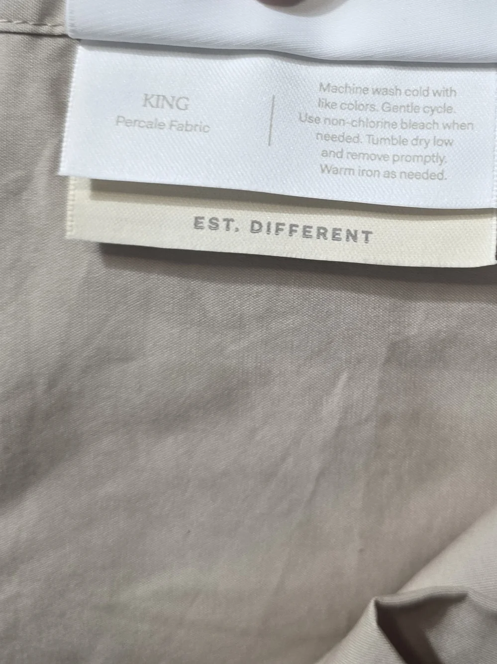 Boll And Branch King Signature Hemmed Sheet Set W/ 2 Standard Pillow Cases - Picture 5 of 5